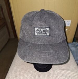 O'Neill Surf Co. Snap back ball cap. One size fits most. Dark grey color